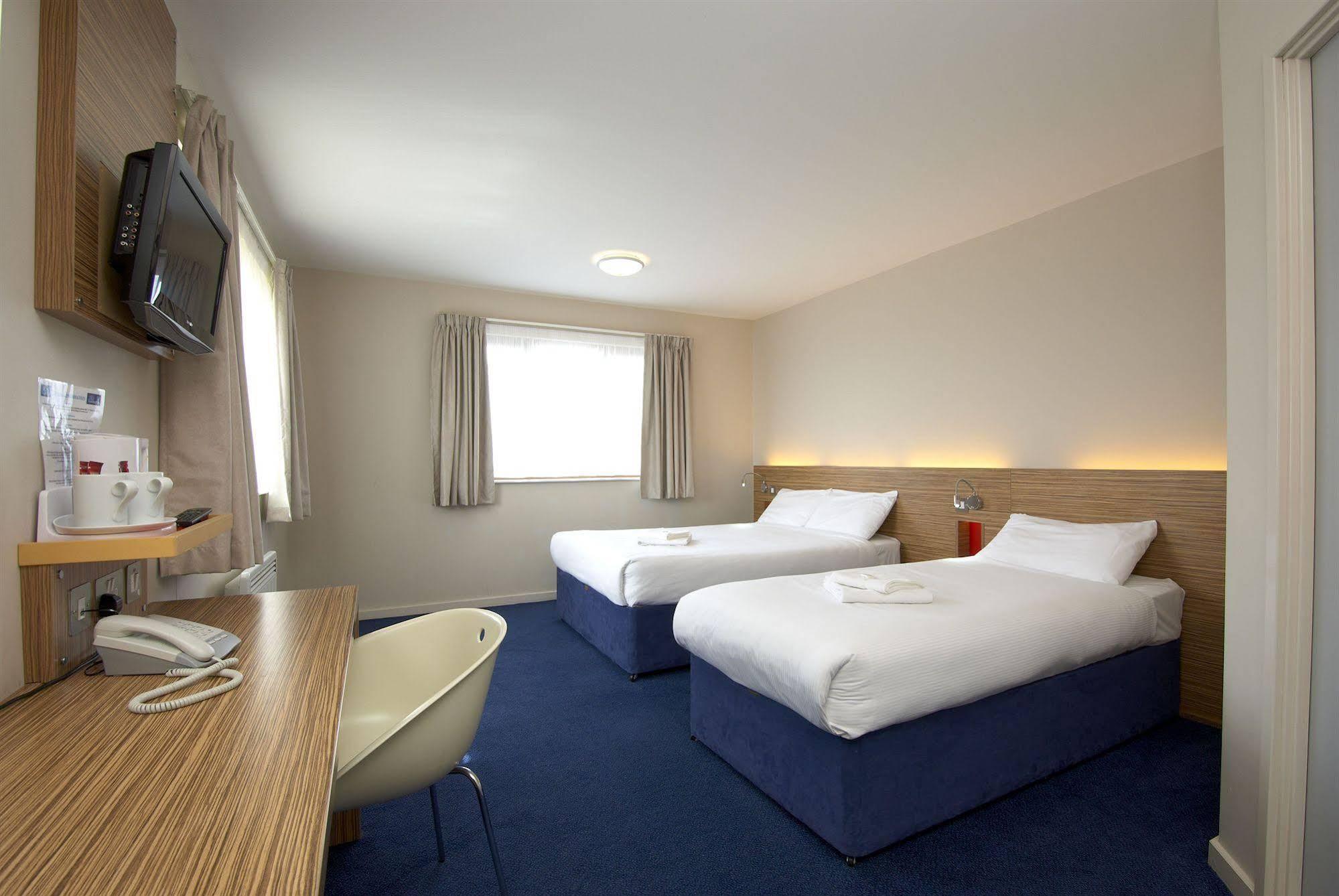 Travelodge Limerick Junction Buitenkant foto