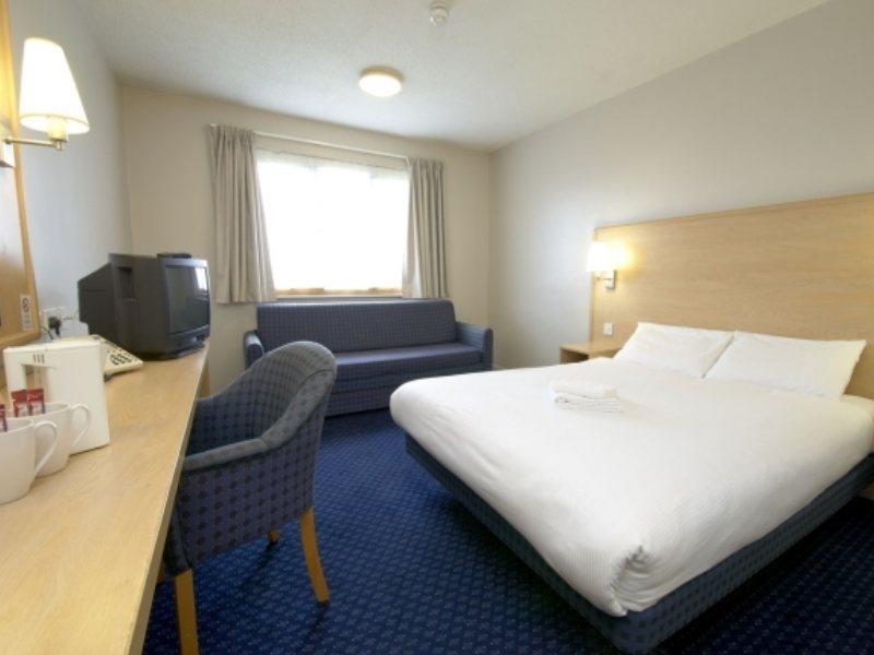 Travelodge Limerick Junction Buitenkant foto