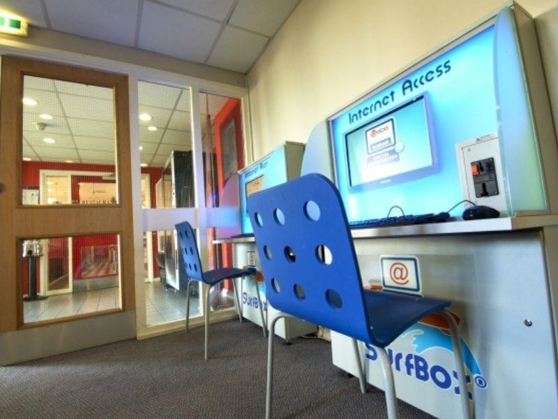 Travelodge Limerick Junction Buitenkant foto